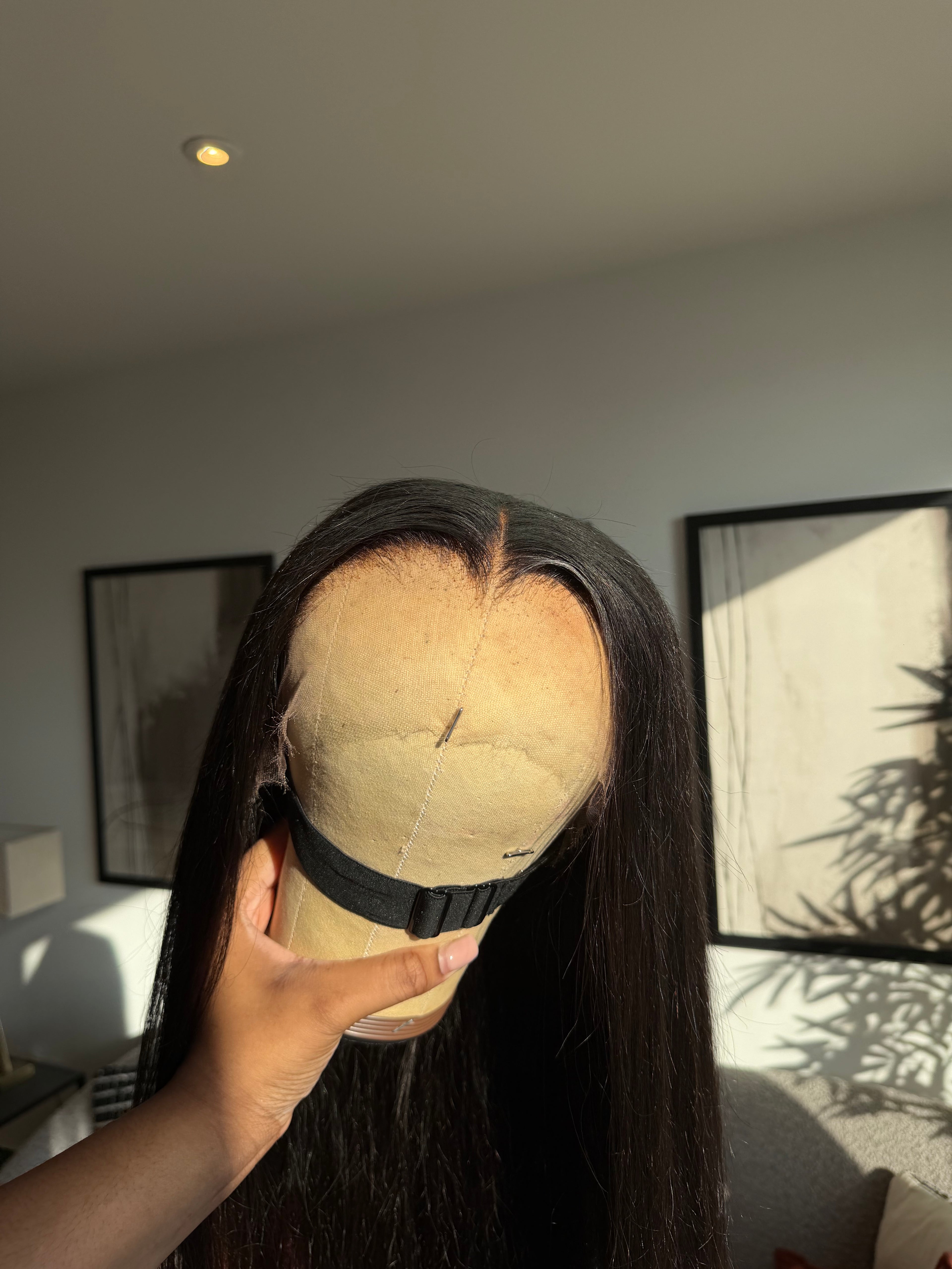 Straight wig